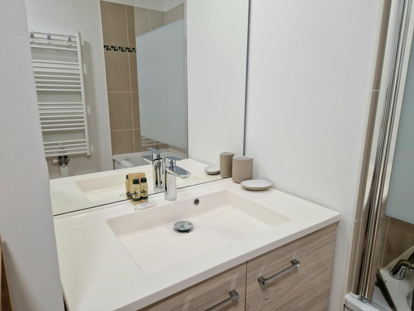 L'hacienda / F2 De Standing /parking Inclus * Cergy